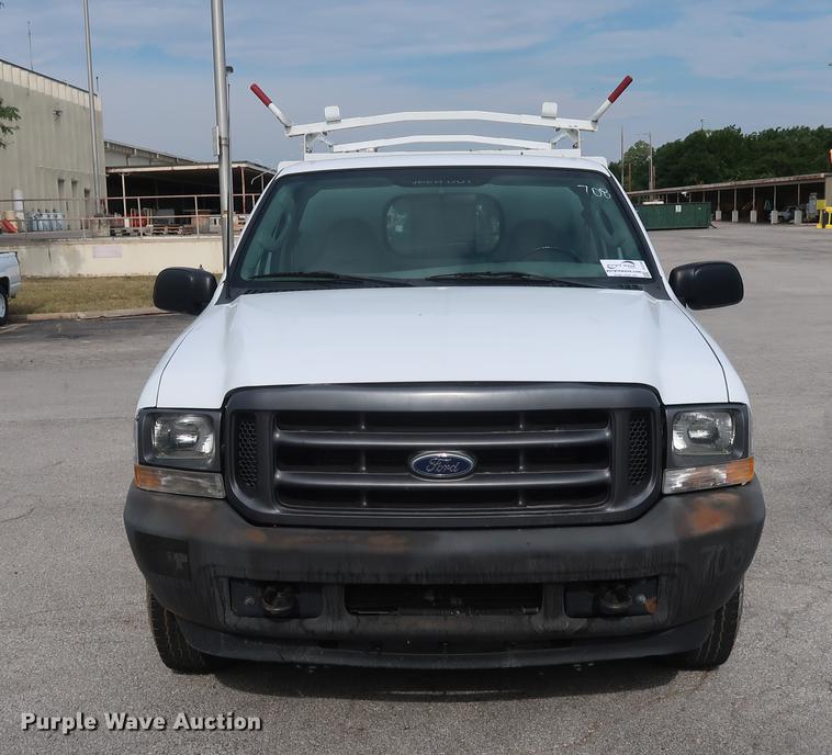 image for item DF2250 2003 Ford F250 Super Duty pickup truck