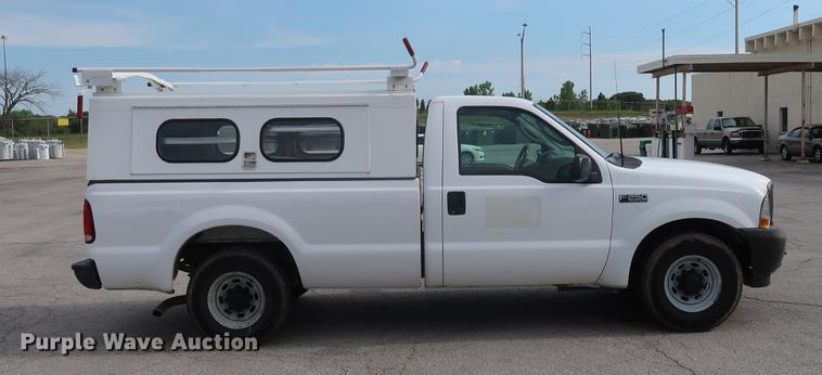 image for item DF2250 2003 Ford F250 Super Duty pickup truck