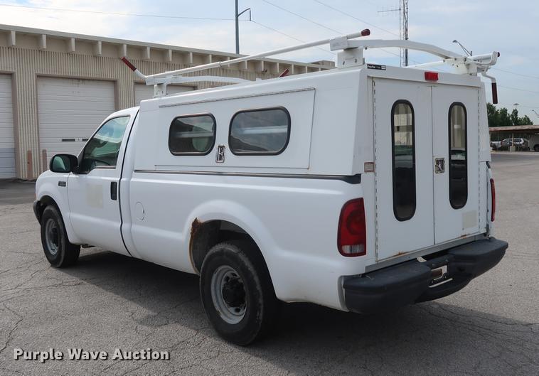 image for item DF2250 2003 Ford F250 Super Duty pickup truck