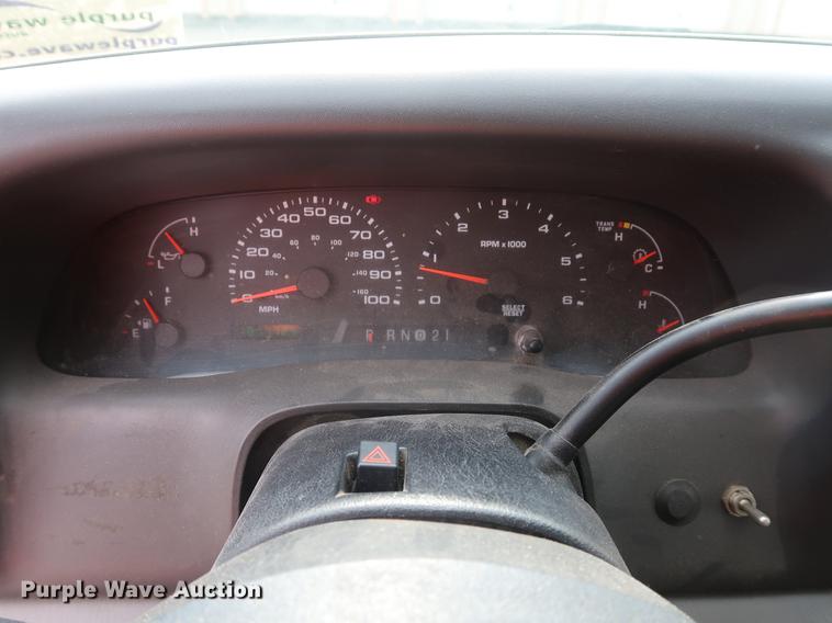 image for item DF2250 2003 Ford F250 Super Duty pickup truck