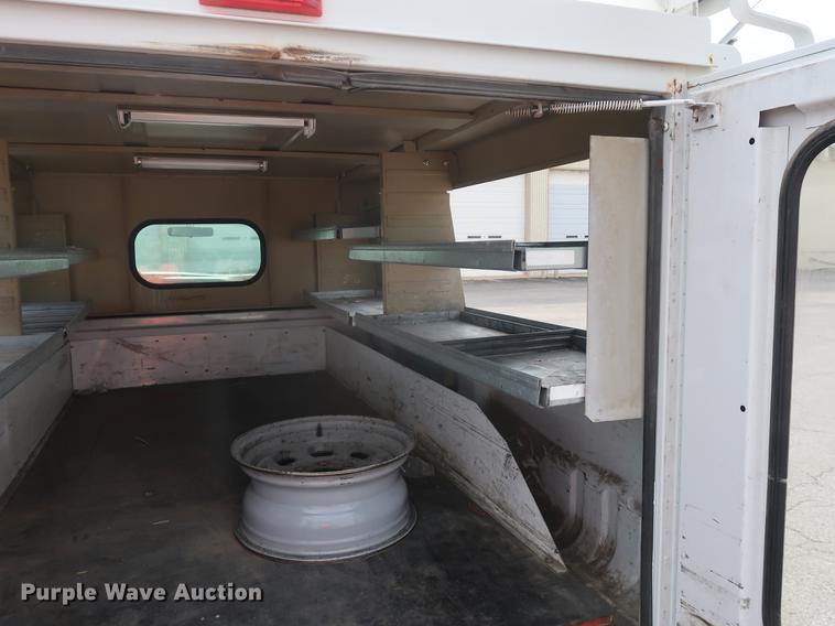 image for item DF2250 2003 Ford F250 Super Duty pickup truck