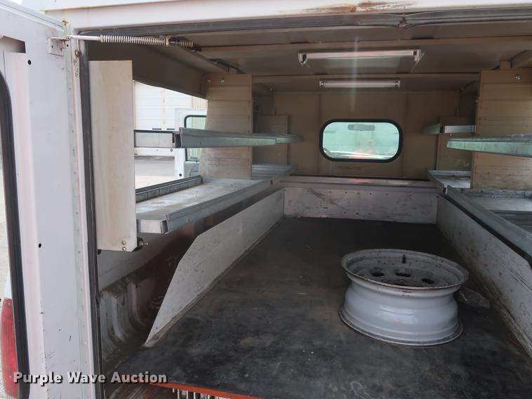 image for item DF2250 2003 Ford F250 Super Duty pickup truck