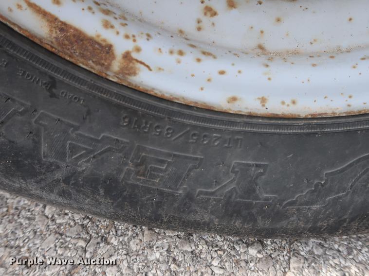 image for item DF2250 2003 Ford F250 Super Duty pickup truck