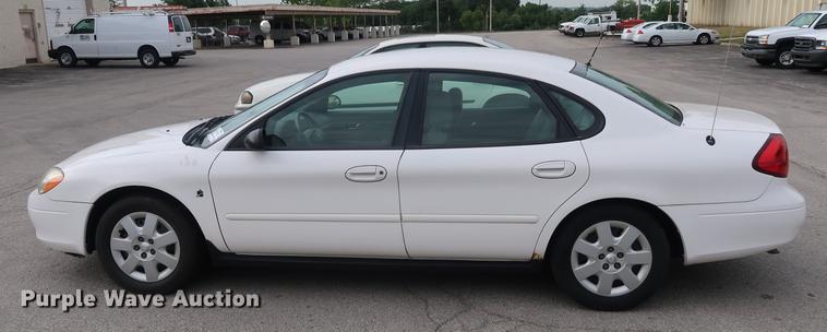 image for item DF2254 2001 Ford Taurus