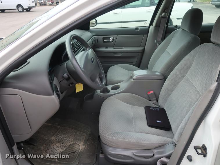 image for item DF2254 2001 Ford Taurus