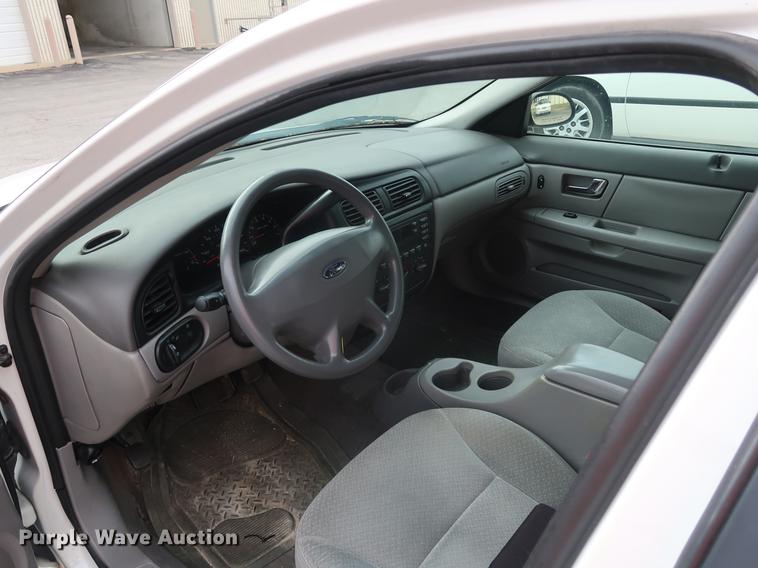image for item DF2254 2001 Ford Taurus