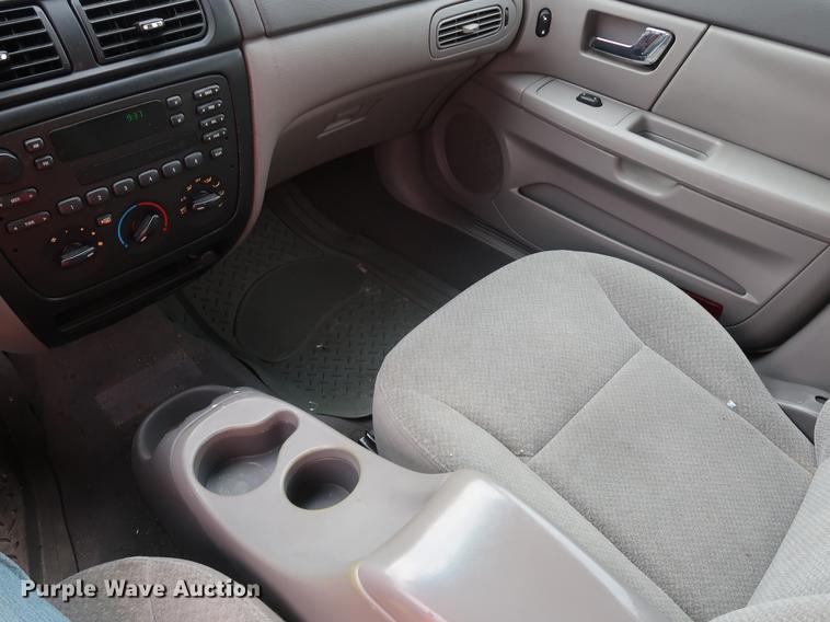 image for item DF2254 2001 Ford Taurus