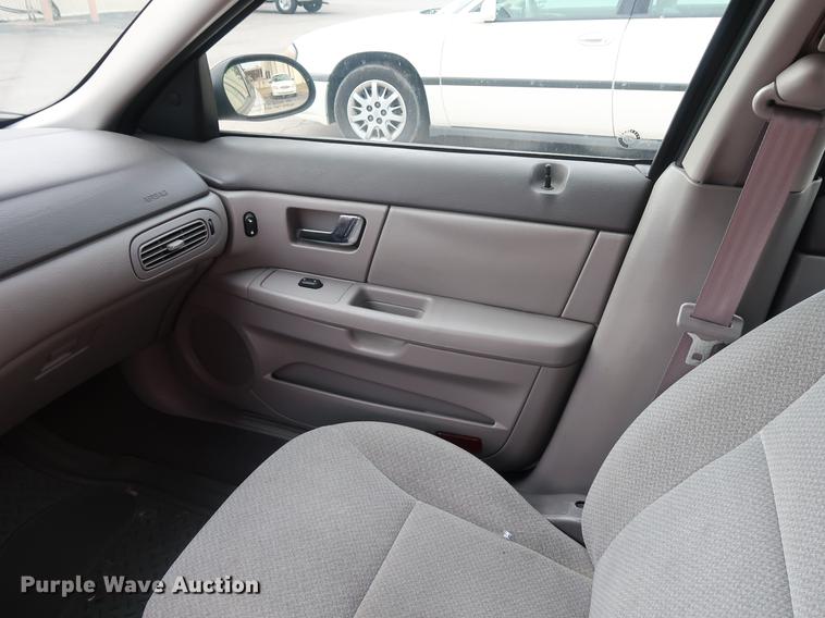 image for item DF2254 2001 Ford Taurus