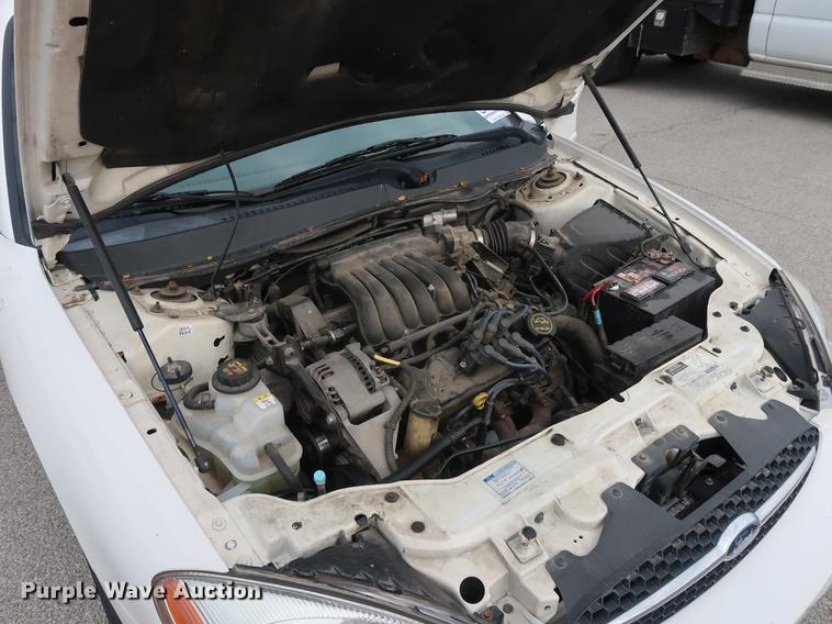 image for item DF2254 2001 Ford Taurus