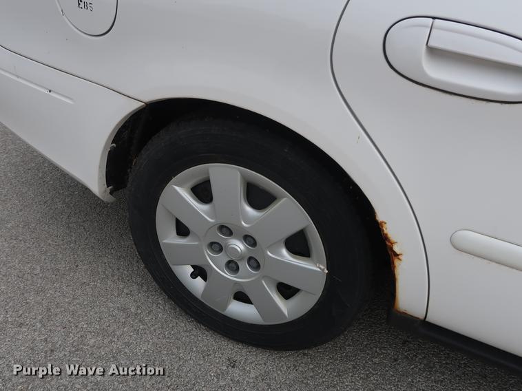 image for item DF2254 2001 Ford Taurus