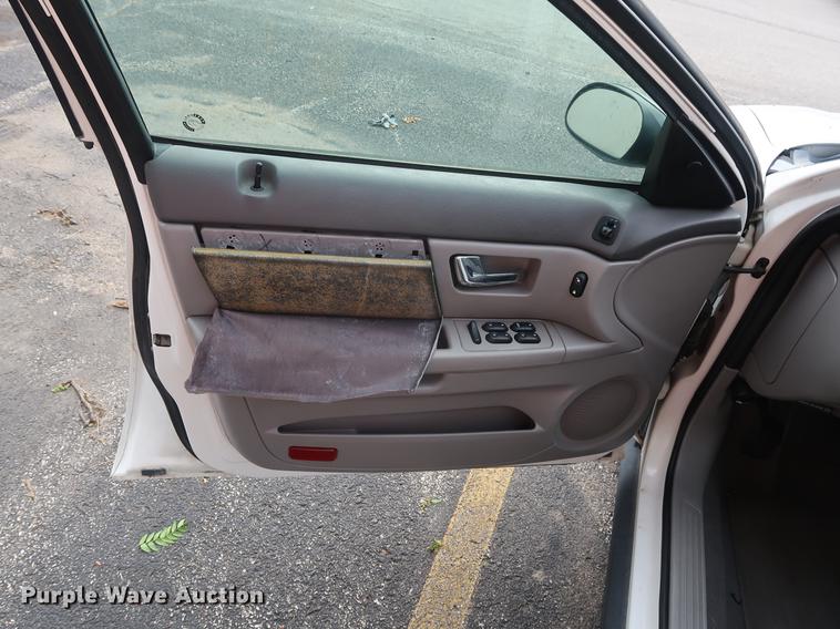 image for item DF2255 2001 Ford Taurus