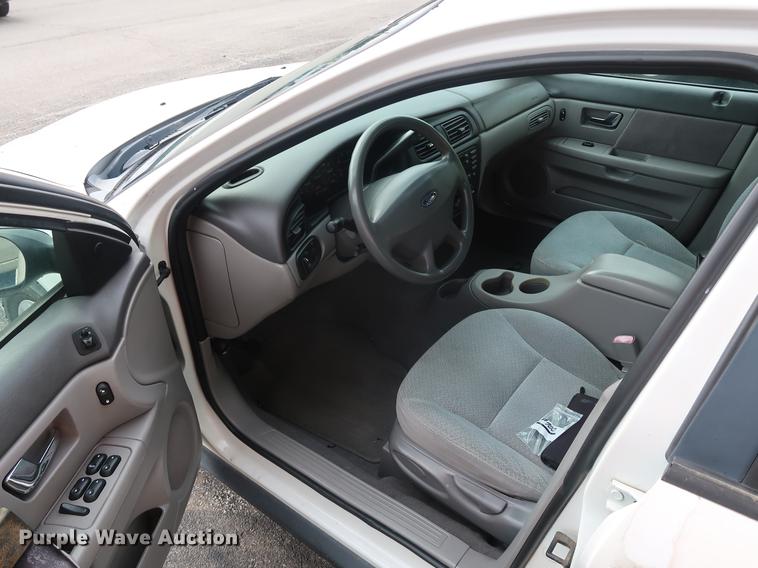 image for item DF2255 2001 Ford Taurus