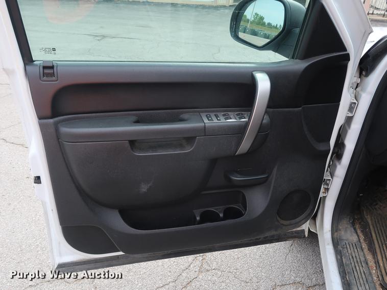 image for item DF2258 2012 Chevrolet Silverado 1500 Hybrid Crew Cab pickup truck