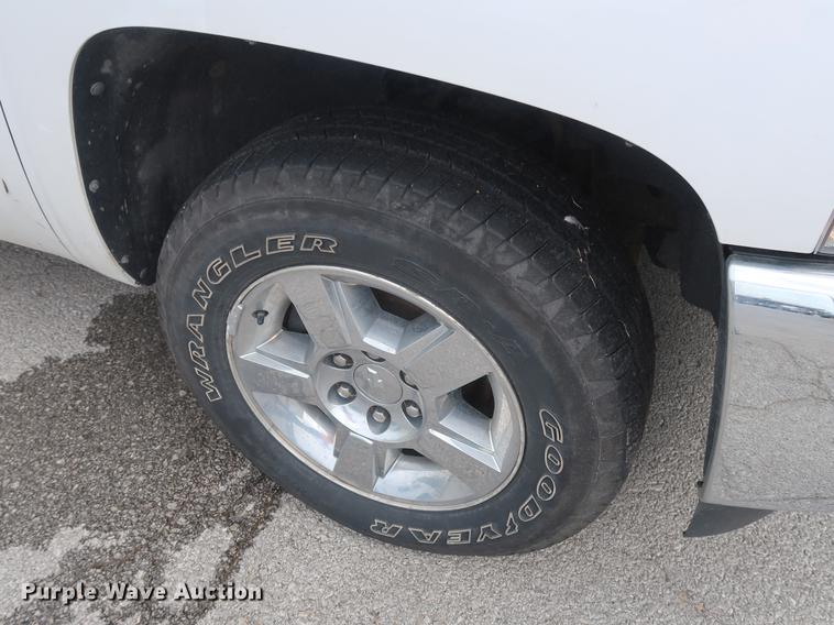 image for item DF2258 2012 Chevrolet Silverado 1500 Hybrid Crew Cab pickup truck