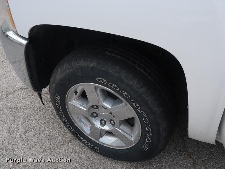 image for item DF2258 2012 Chevrolet Silverado 1500 Hybrid Crew Cab pickup truck