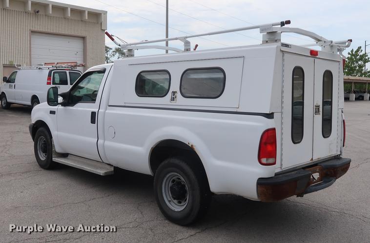 image for item DF2260 2004 Ford F250  Super Duty XL pickup truck