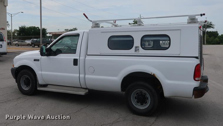 image for item DF2260 2004 Ford F250  Super Duty XL pickup truck