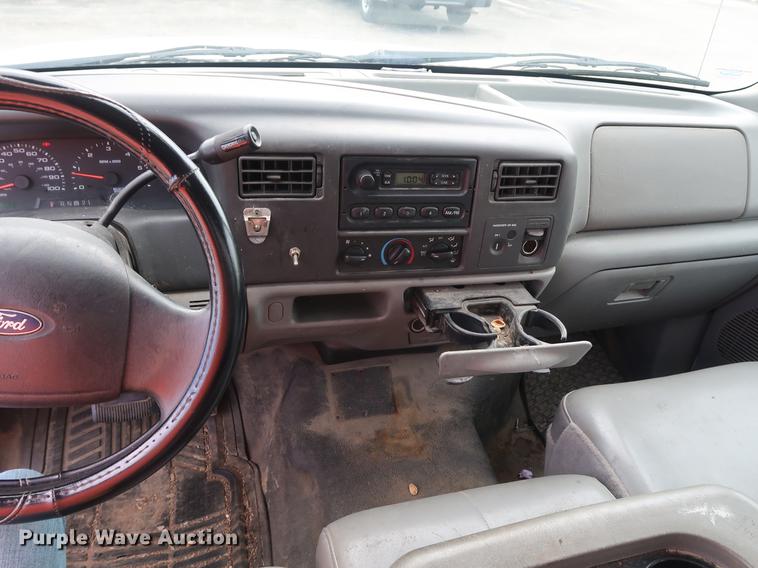 image for item DF2260 2004 Ford F250  Super Duty XL pickup truck