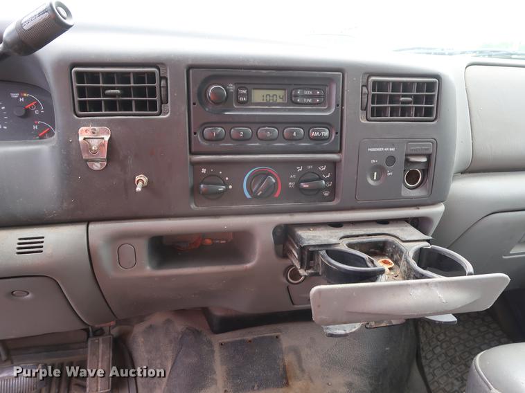 image for item DF2260 2004 Ford F250  Super Duty XL pickup truck