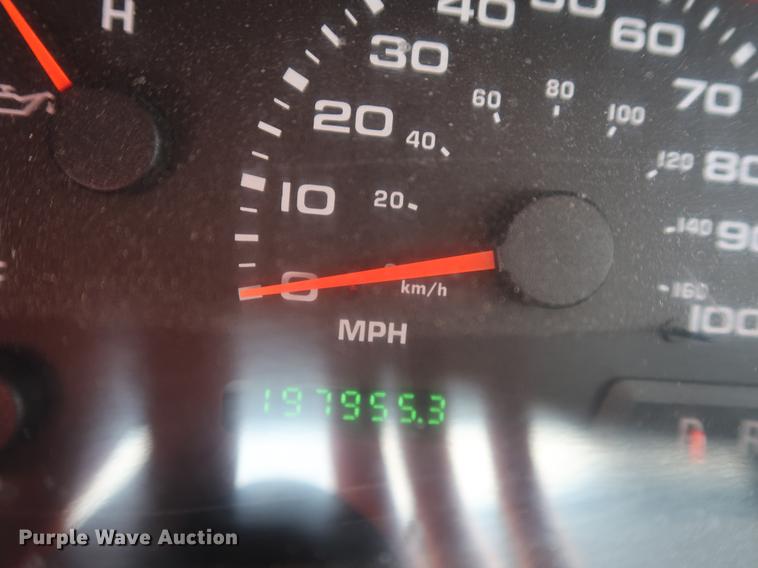 image for item DF2260 2004 Ford F250  Super Duty XL pickup truck