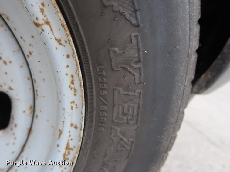 image for item DF2260 2004 Ford F250  Super Duty XL pickup truck