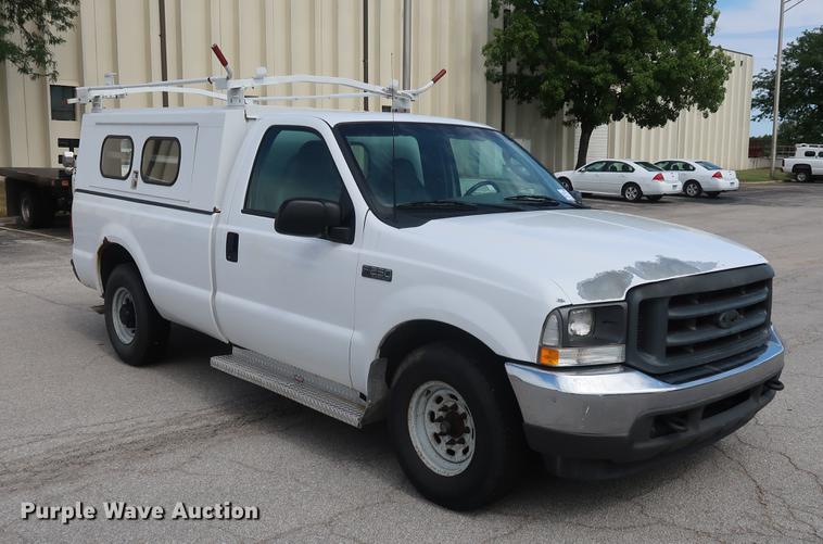 image for item DF2267 2003 Ford F250 Super Duty pickup truck