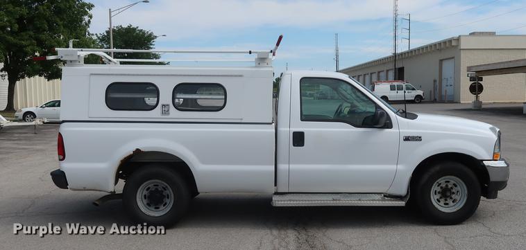 image for item DF2267 2003 Ford F250 Super Duty pickup truck