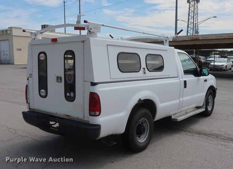 image for item DF2267 2003 Ford F250 Super Duty pickup truck