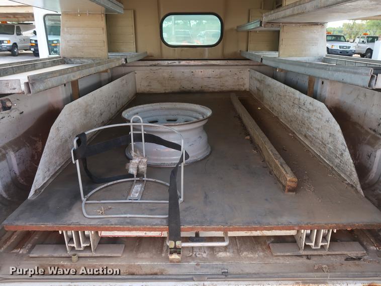 image for item DF2267 2003 Ford F250 Super Duty pickup truck