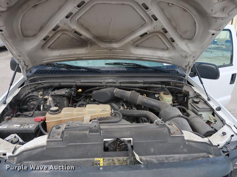 image for item DF2267 2003 Ford F250 Super Duty pickup truck