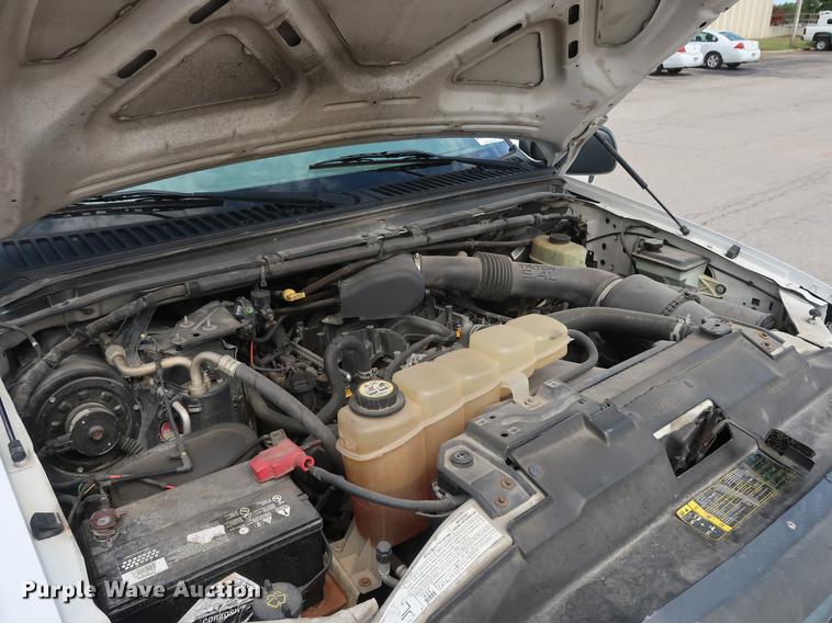 image for item DF2267 2003 Ford F250 Super Duty pickup truck