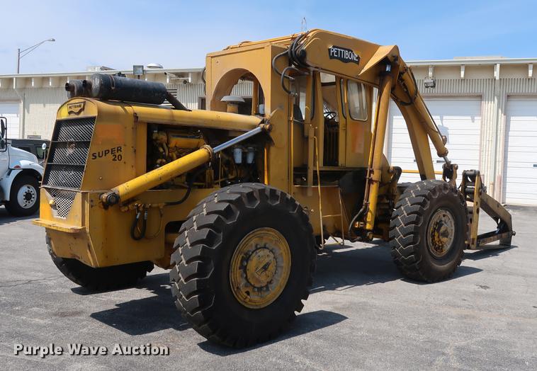 image for item DF2268 1979 Pettibone 204-D carry lift telehandler