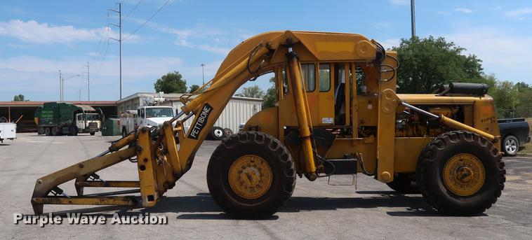 image for item DF2268 1979 Pettibone 204-D carry lift telehandler
