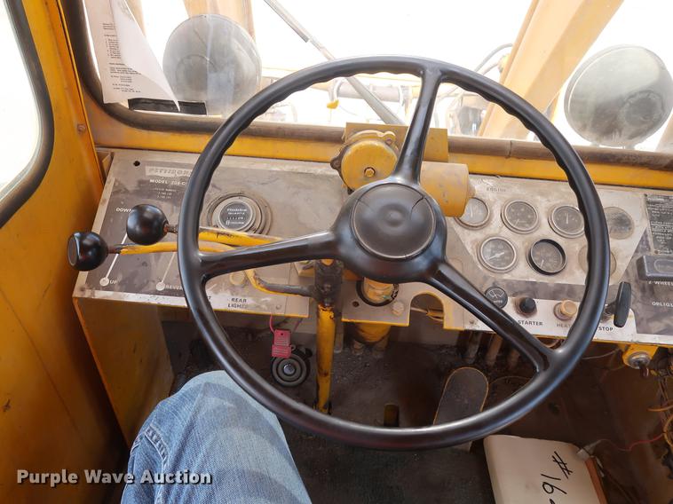 image for item DF2268 1979 Pettibone 204-D carry lift telehandler