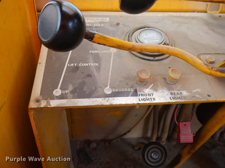 image for item DF2268 1979 Pettibone 204-D carry lift telehandler