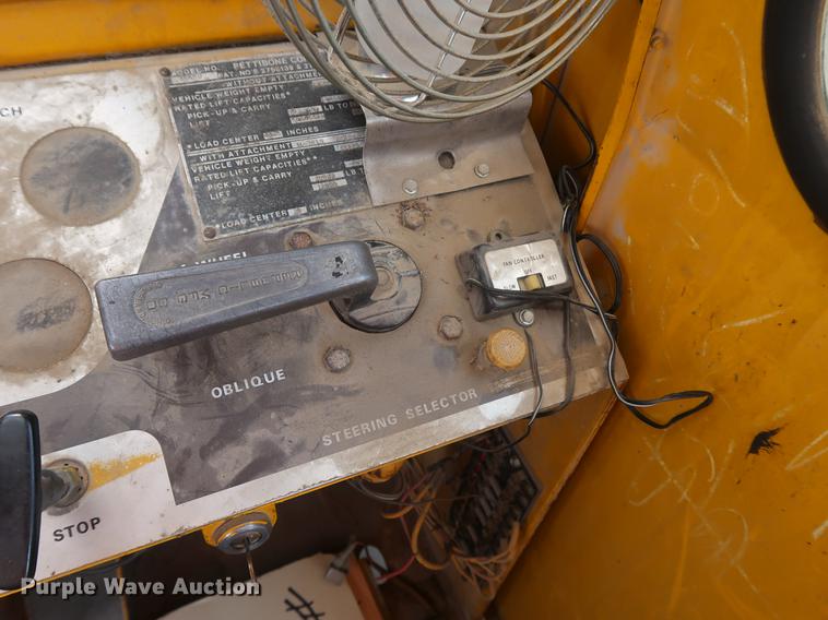 image for item DF2268 1979 Pettibone 204-D carry lift telehandler