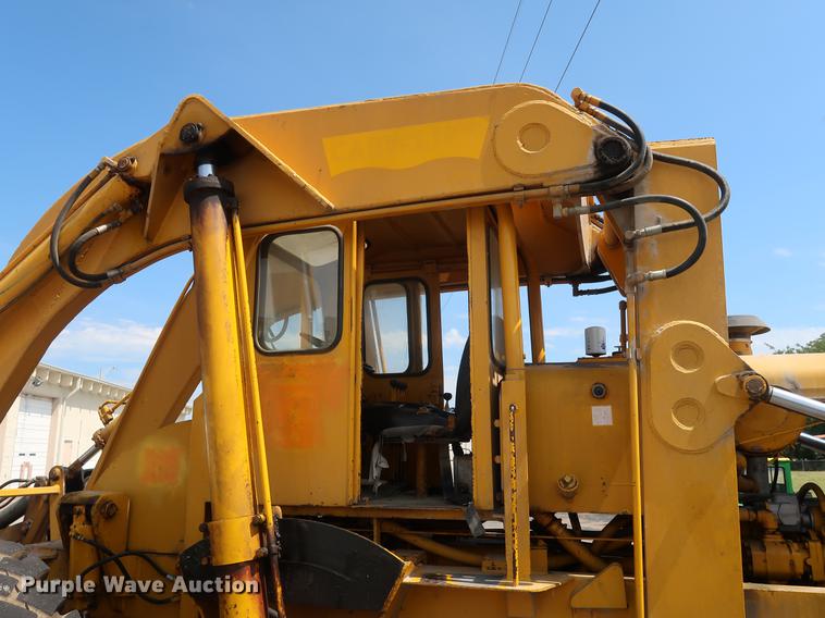 image for item DF2268 1979 Pettibone 204-D carry lift telehandler