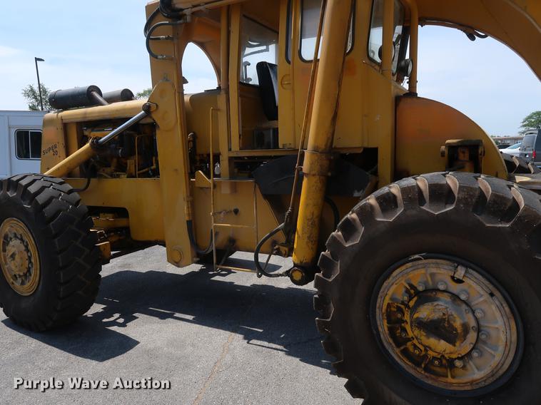 image for item DF2268 1979 Pettibone 204-D carry lift telehandler