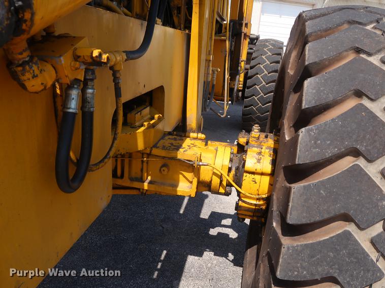 image for item DF2268 1979 Pettibone 204-D carry lift telehandler