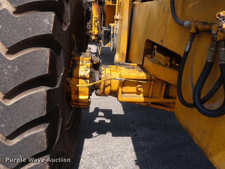 image for item DF2268 1979 Pettibone 204-D carry lift telehandler