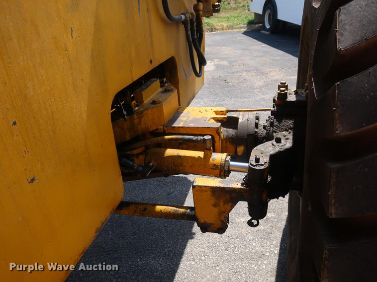 image for item DF2268 1979 Pettibone 204-D carry lift telehandler