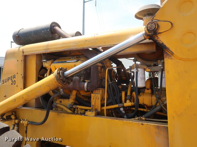 image for item DF2268 1979 Pettibone 204-D carry lift telehandler