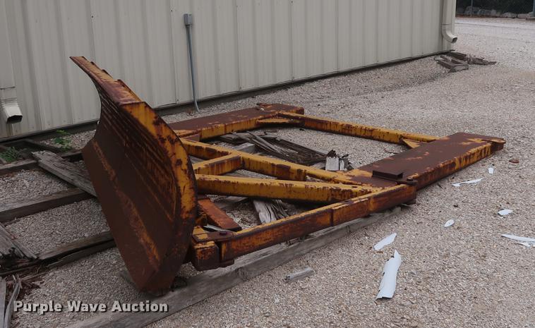 image for item DF2268 1979 Pettibone 204-D carry lift telehandler