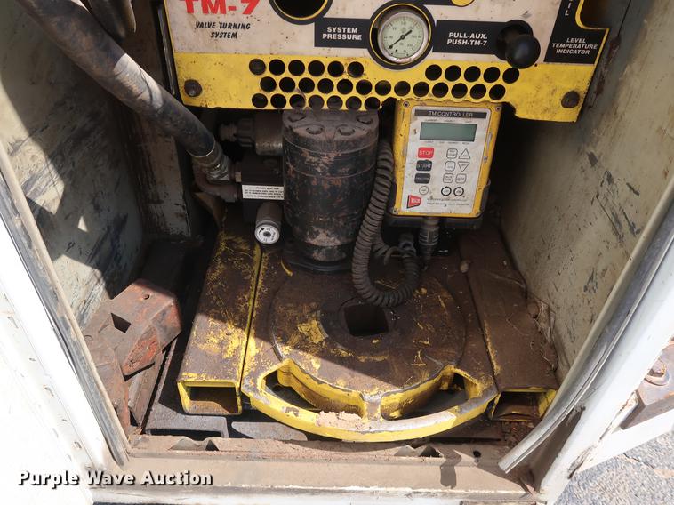 image for item DF2270 2004 International 4400 service truck