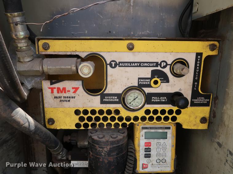 image for item DF2270 2004 International 4400 service truck