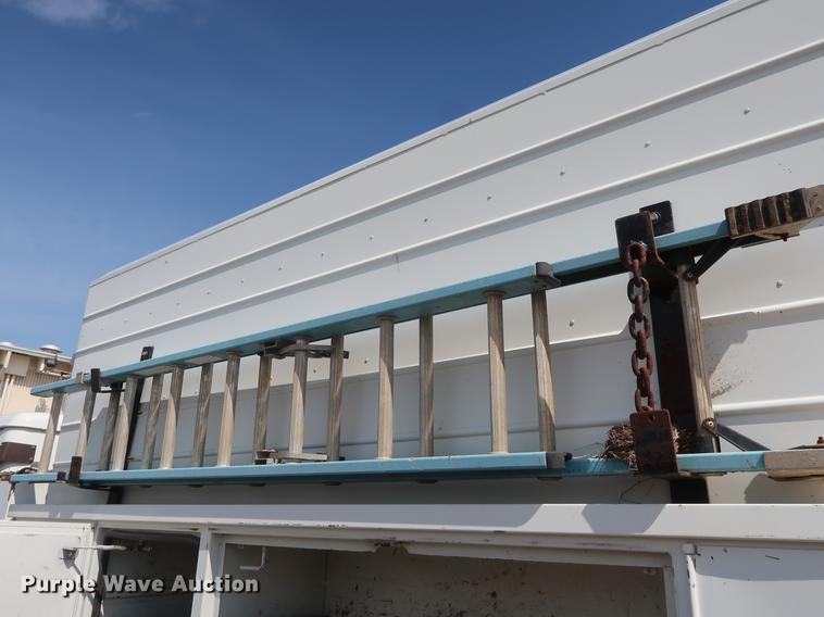 image for item DF2272 1996 International 4900 service truck