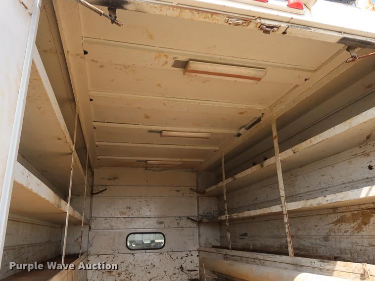 image for item DF2272 1996 International 4900 service truck