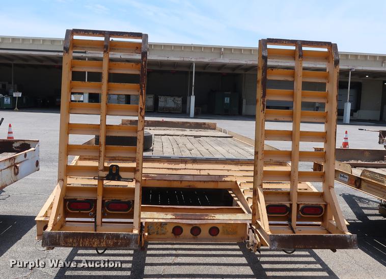 image for item DF2276 2006 CZ Engineering HCZ24KT equipment trailer