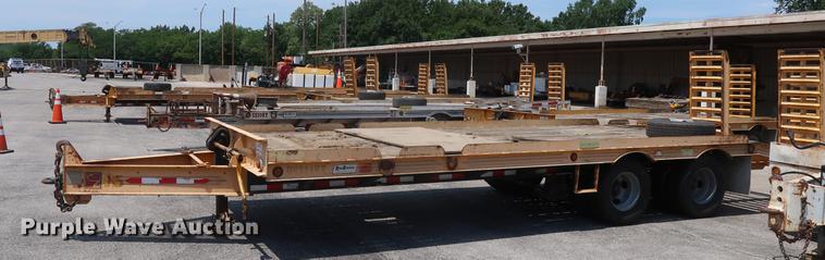 image for item DF2276 2006 CZ Engineering HCZ24KT equipment trailer