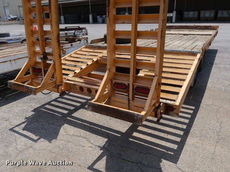 image for item DF2276 2006 CZ Engineering HCZ24KT equipment trailer